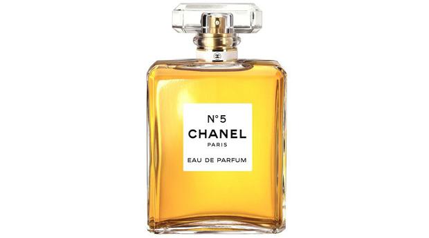 Luxury Brand PR: Chanel N°5, Always a Romantic Story