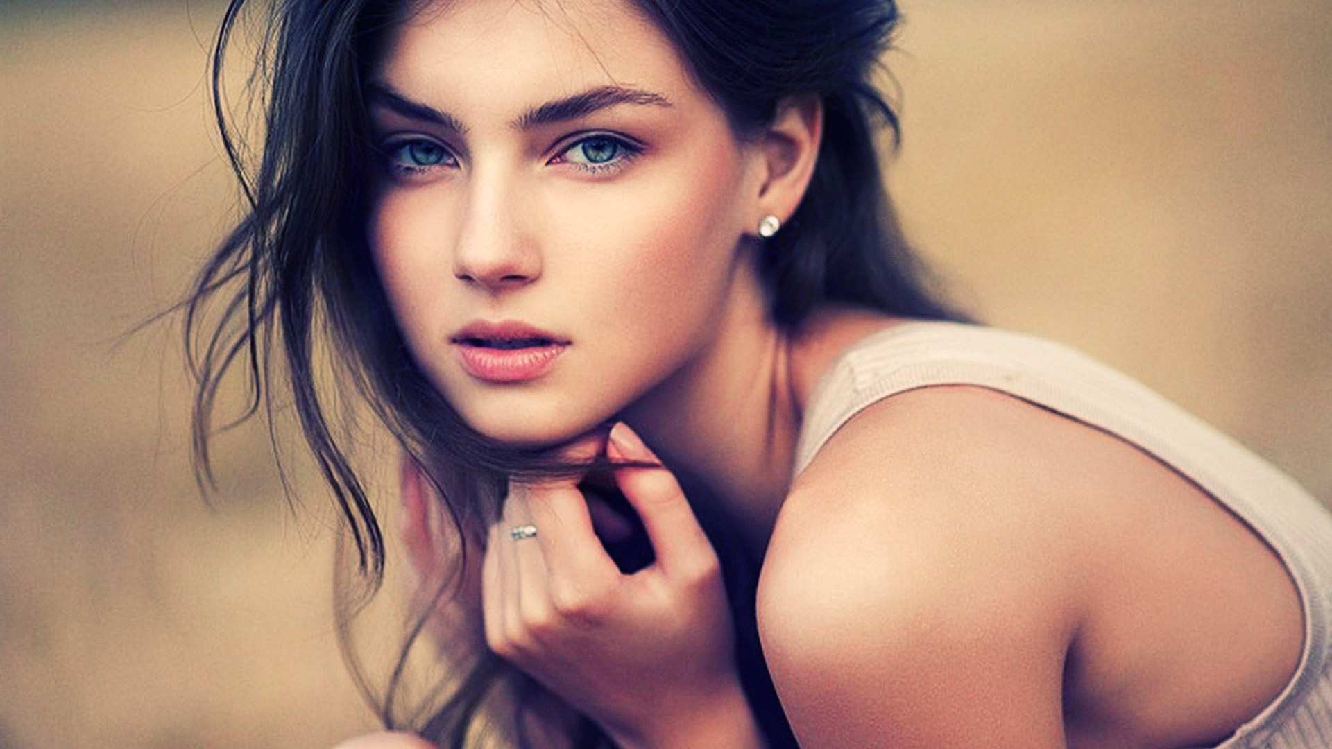 Ideal Beauty as a Social Statement