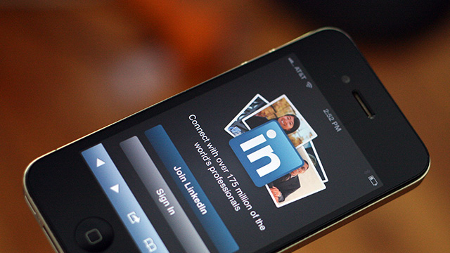 Creating Attention-Grabbing LinkedIn Content