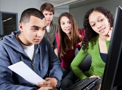 US Hispanics, One of the Fastest Growing Social Media User Groups
