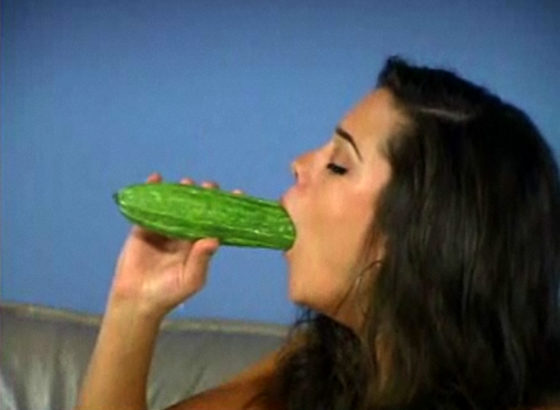 Famous Super Bowl Commercials: PETA's "Veggie Love"