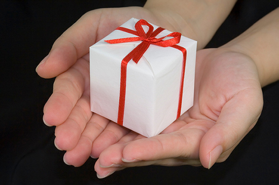 The Business of Gift Giving: Online