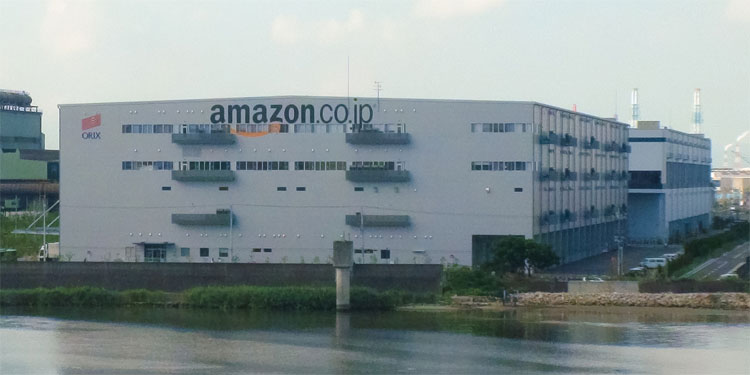 10 Ways Amazon’s Warehouse Operations Will Blow Your Mind