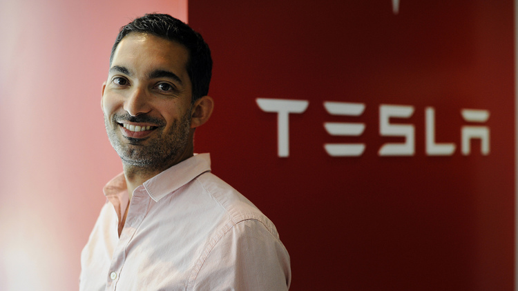Tesla’s PR Man Leaves Unexpectedly Just Before Model 3’s Release Date