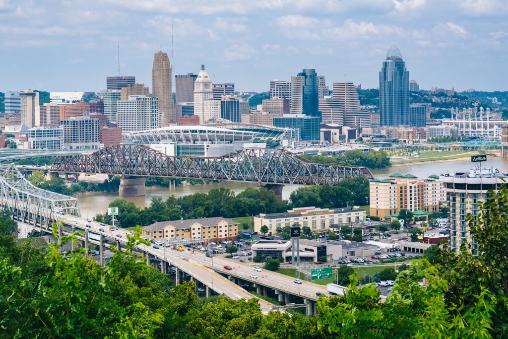 CITY OF CINCINNATI REQUEST FOR PROPOSALS Streetcar Advertising Contract RFP NUMBER: RFP1103DOTESTCRADVRT