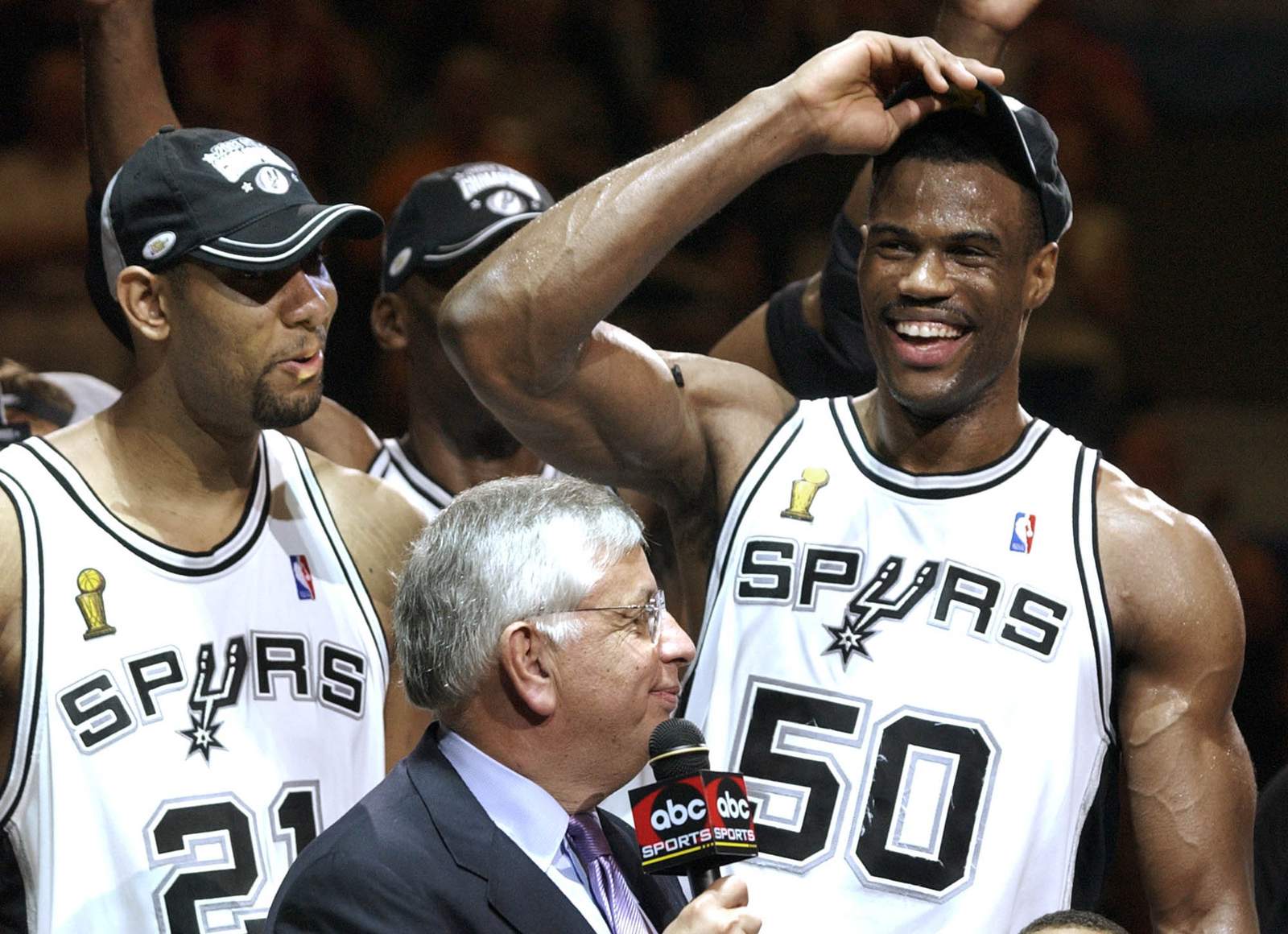 NBA Legend Robinson Speaks Out about Race in America