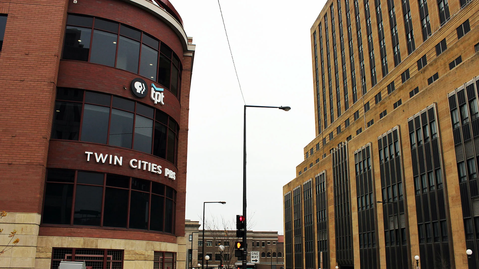 TWIN CITIES PUBLIC TELEVISION (PBS) REQUEST FOR PROPOSAL Creative Development and Production of BOOK DROP video shorts series